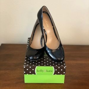 Kelly & Katie Isabel Black Patent Leather Pump